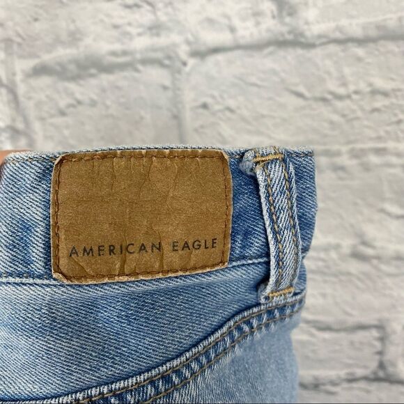AEO distressed mom jean sz 2 regular - Picture 8 of 12